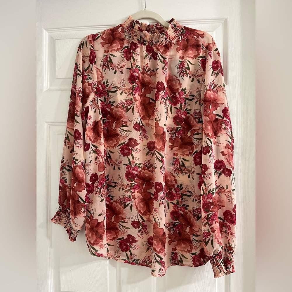 Torrid Size 2 Floral Blouse 🩷 NEW WITH TAGS